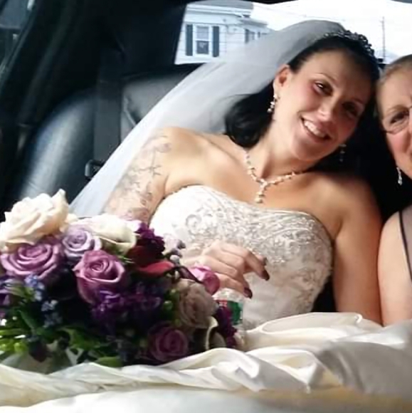 One of a kind Alfred sung wedding gown - Picture 1 of 6